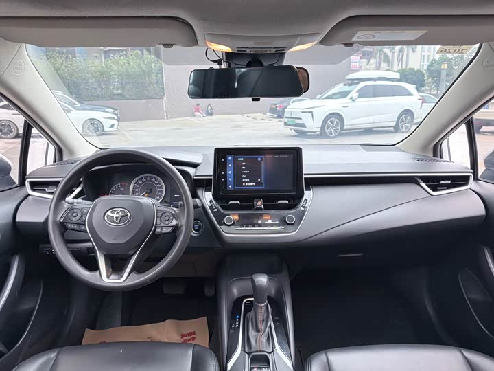 Фото 5 - Toyota Corolla