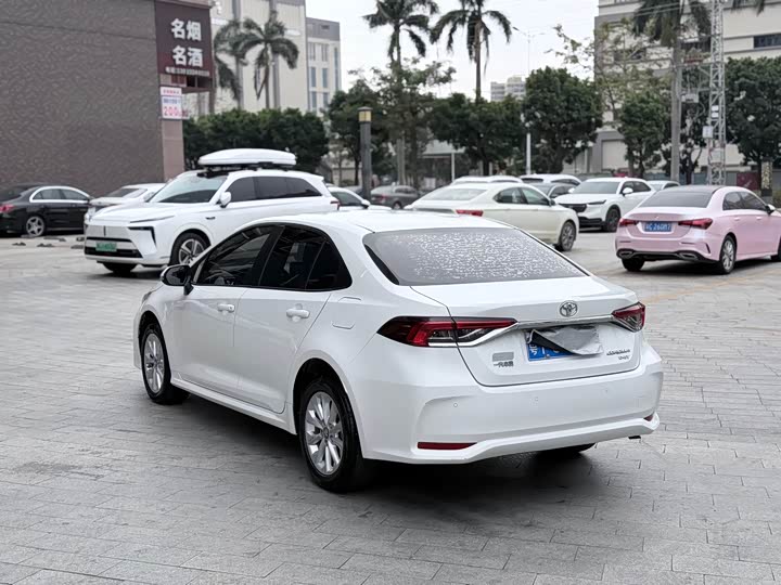 Фото 7 - Toyota Corolla