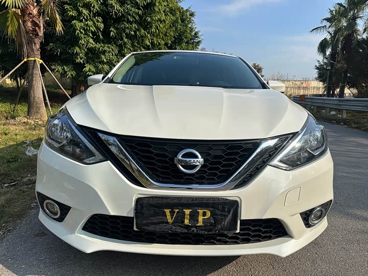 Фото 2 - Nissan Sylphy