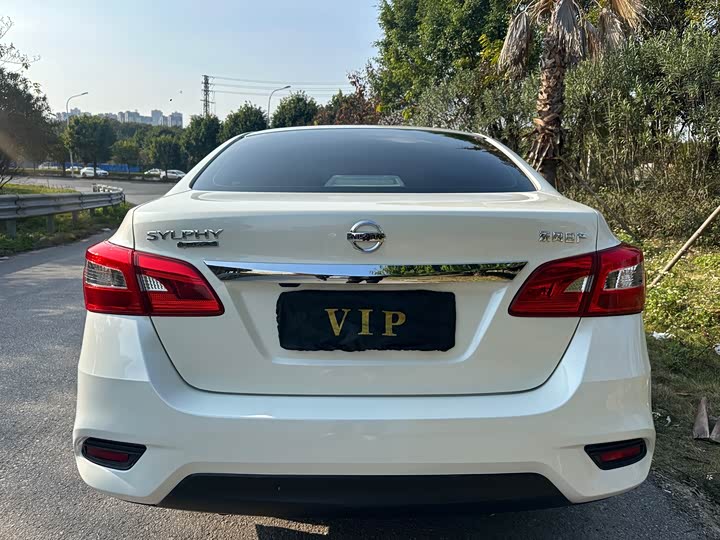 Фото 4 - Nissan Sylphy