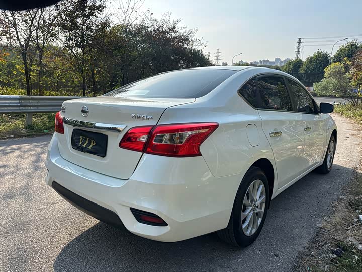 Фото 5 - Nissan Sylphy