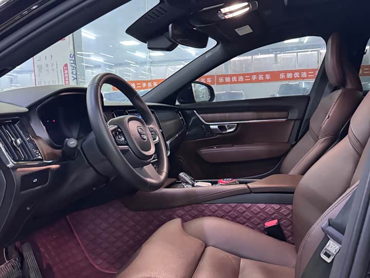 Фото 5 - Volvo S90