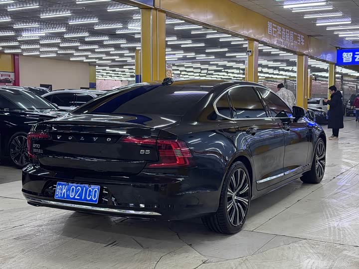 Фото 7 - Volvo S90