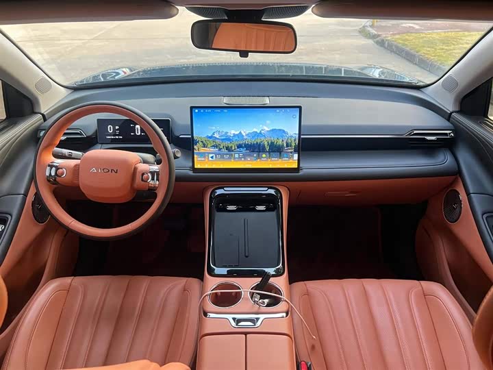 Фото 2 - GAC Aion V