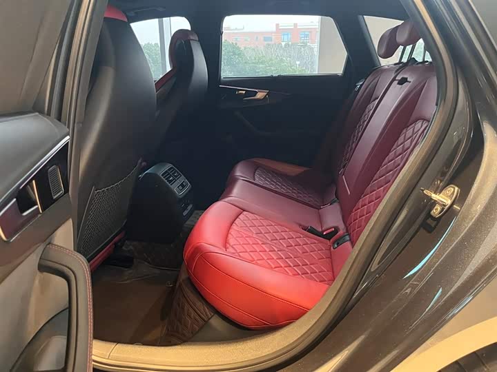 Фото 8 - Audi S4