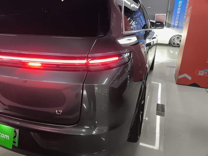 Фото 8 - LiXiang L7