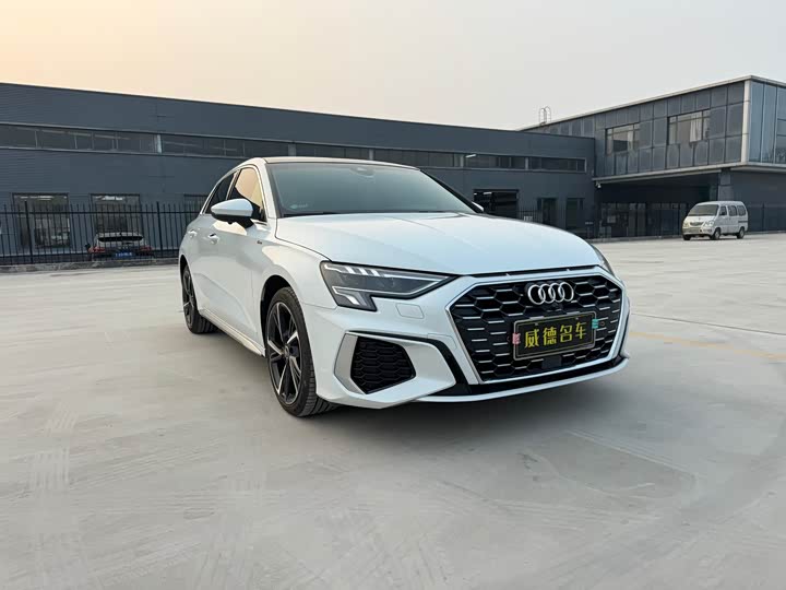 Фото 2 - Audi A3