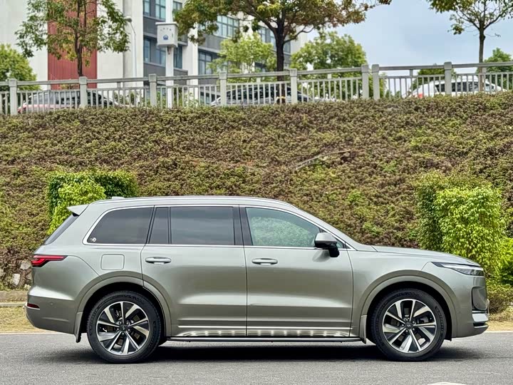 Фото 4 - LiXiang One