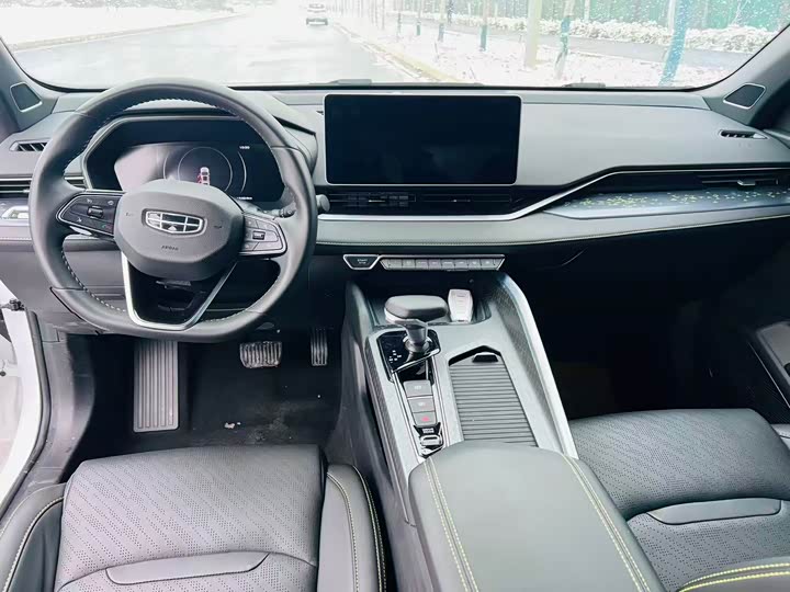 Фото 6 - Geely Preface