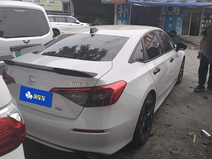 Фото 3 - Honda Civic