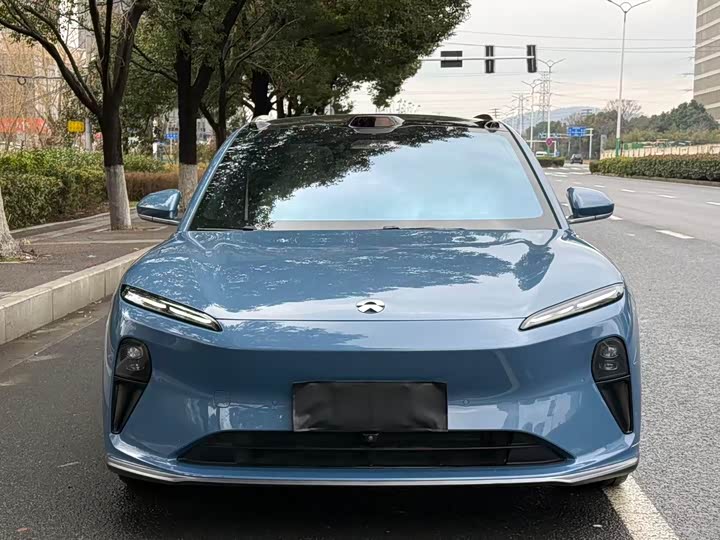 Фото 2 - Nio ET5T