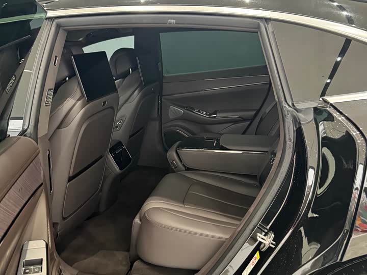 Фото 5 - Denza Z9