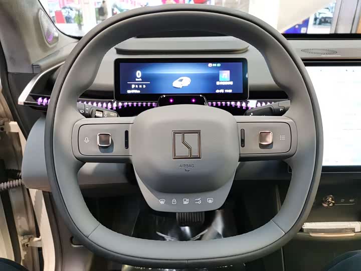 Фото 9 - Zeekr X