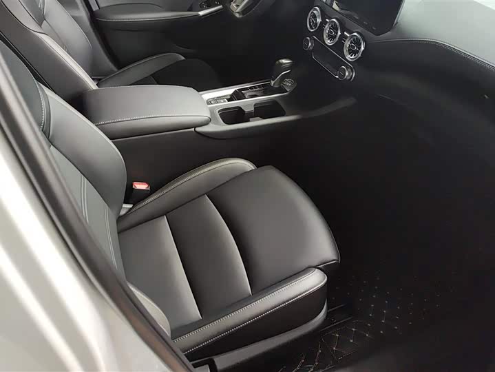 Фото 8 - Nissan Sylphy