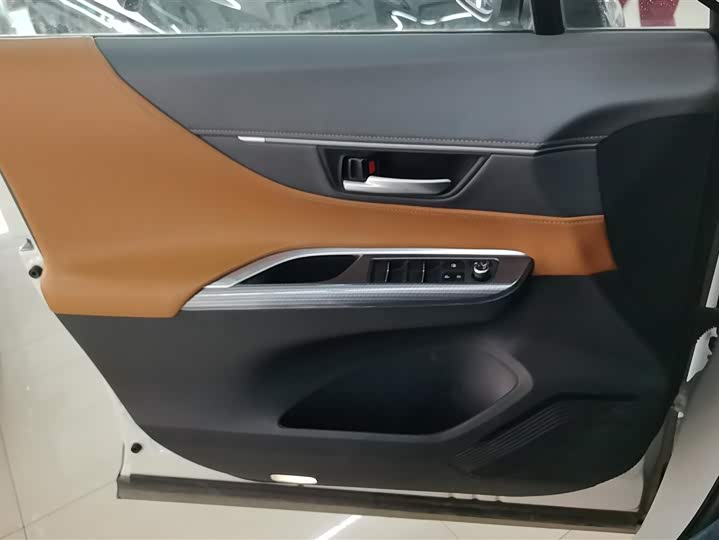 Фото 7 - Toyota Venza