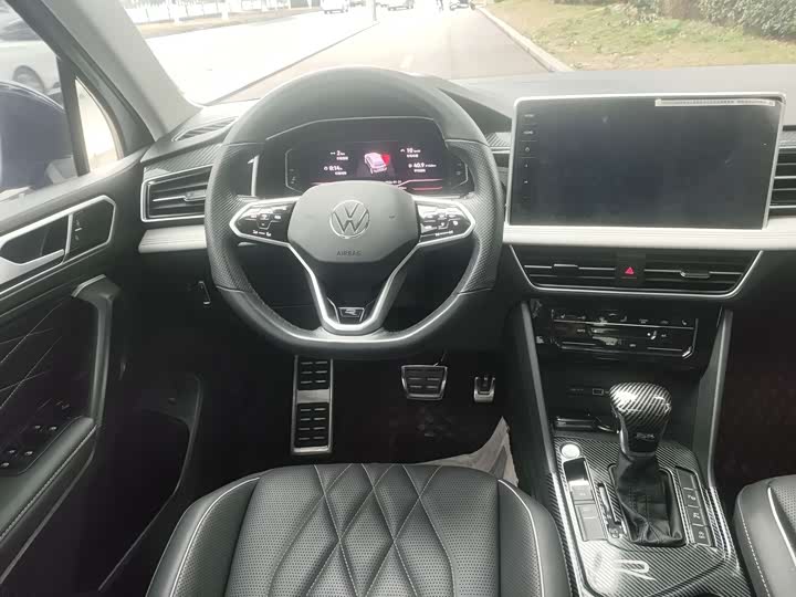 Фото 6 - Volkswagen Tiguan L Pro