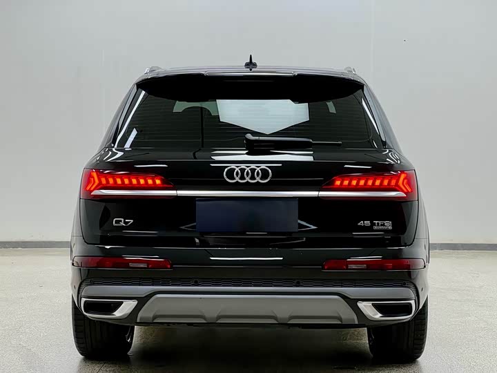 Фото 6 - Audi Q7