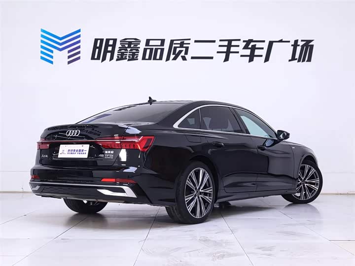 Фото 7 - Audi A6L