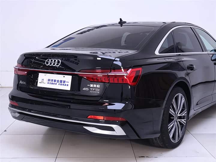 Фото 8 - Audi A6L