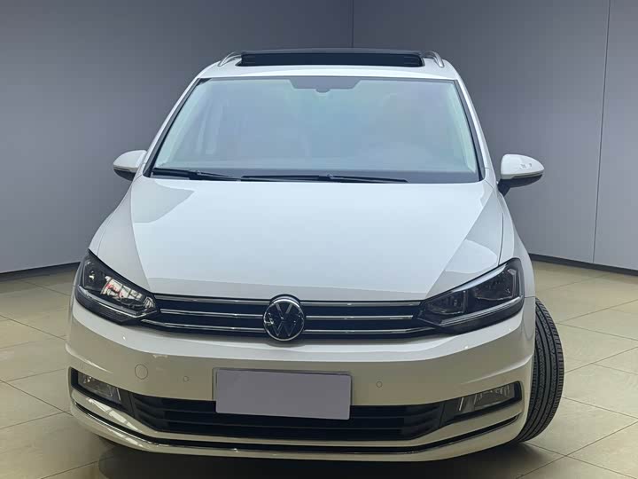 Фото 2 - Volkswagen Touran L