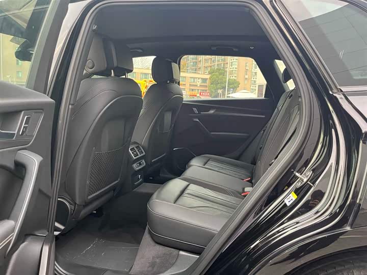 Фото 5 - Audi Q5L