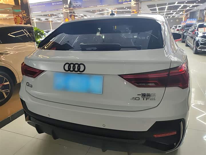 Фото 6 - Audi Q3 Sportback