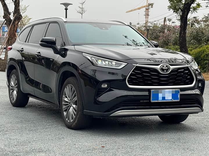 Фото 3 - Toyota Highlander