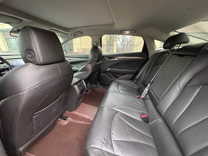 Фото 6 - Buick LaCrosse