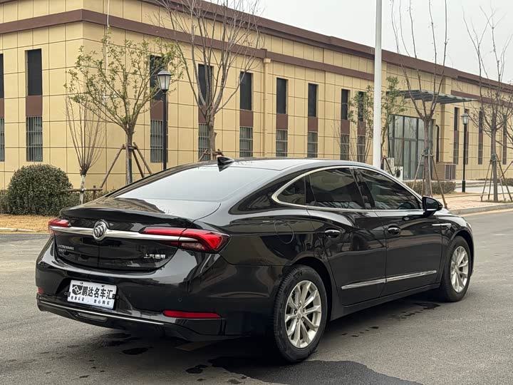 Фото 9 - Buick LaCrosse