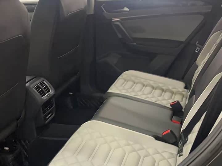 Фото 7 - Volkswagen Tayron