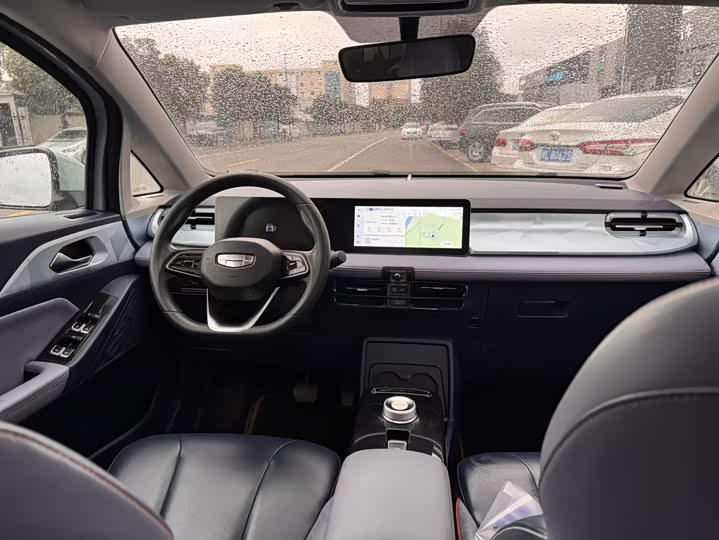 Фото 8 - Geely Geometry E Firefly