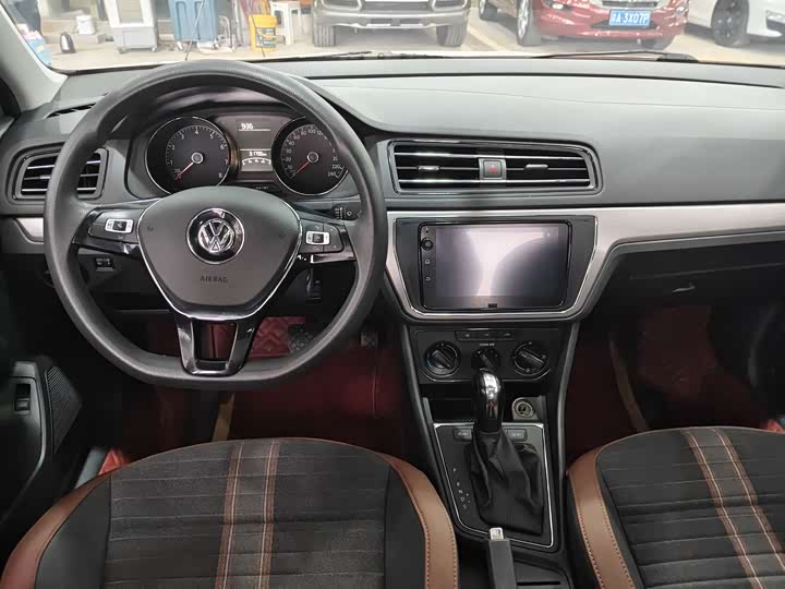 Фото 5 - Volkswagen Lavida