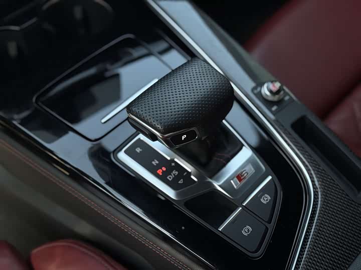 Фото 9 - Audi S4