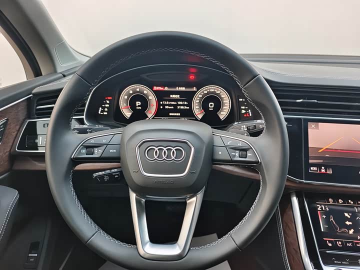 Фото 6 - Audi Q7