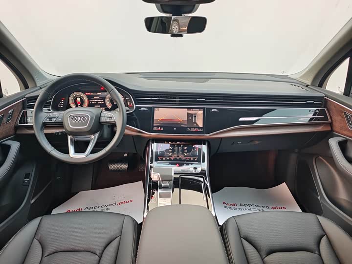 Фото 9 - Audi Q7