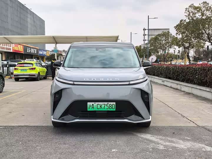 Фото 2 - Maxus Mifa 9