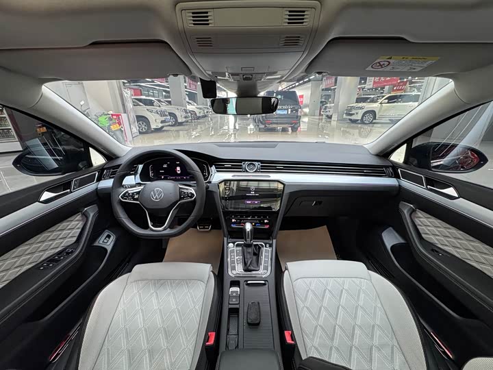 Фото 4 - Volkswagen Magotan