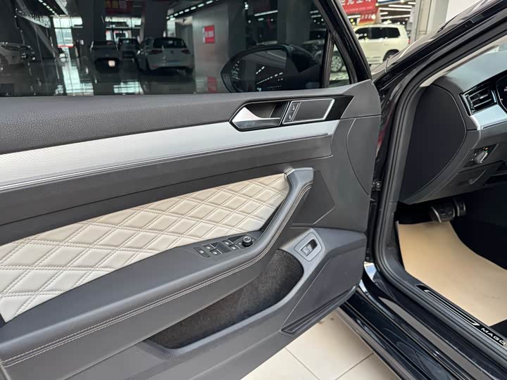 Фото 6 - Volkswagen Magotan