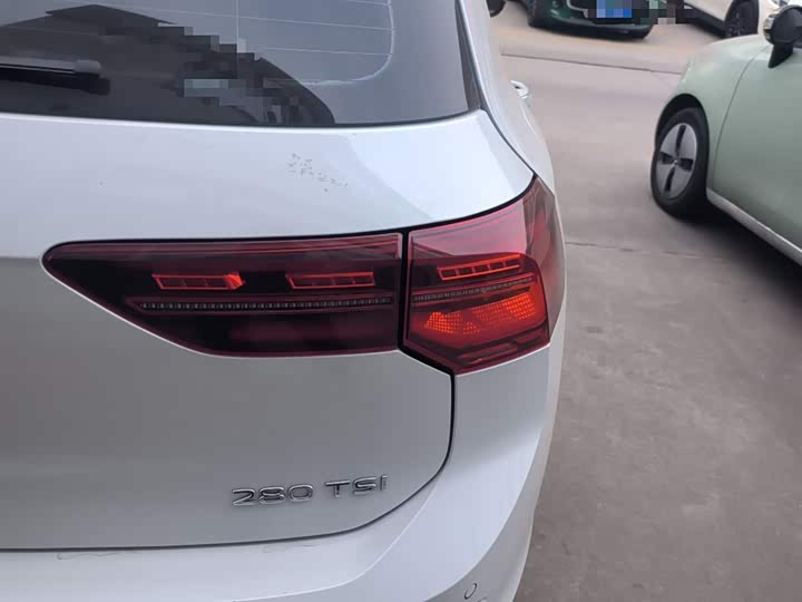 Фото 8 - Volkswagen Golf