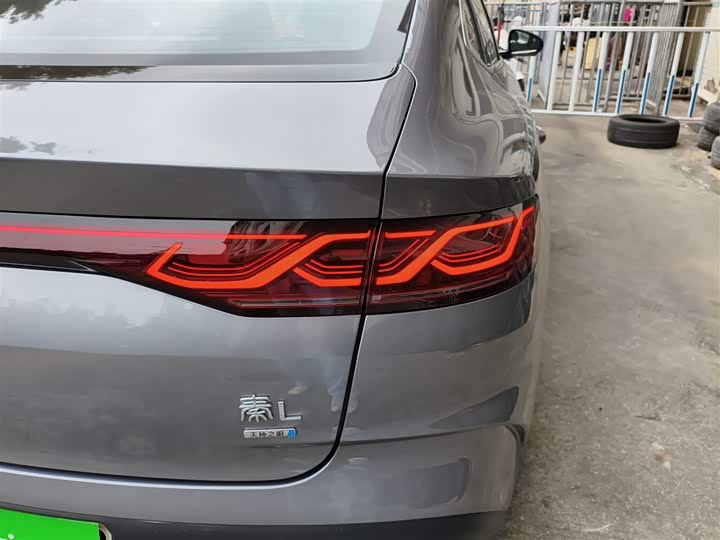 Фото 8 - BYD Qin L