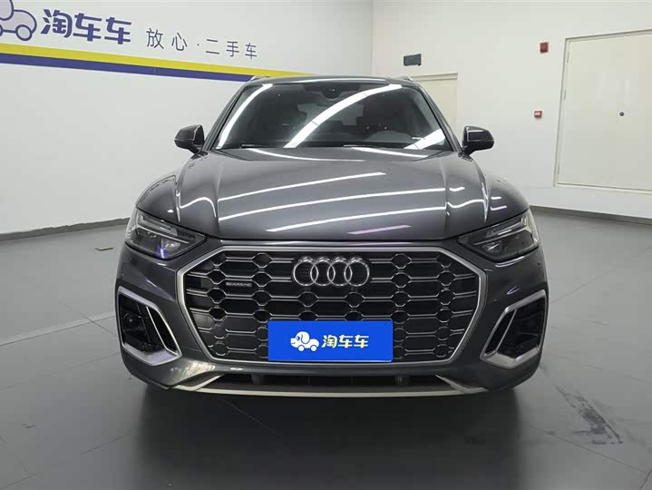 Фото 2 - Audi Q5L
