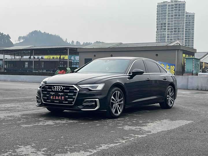 Фото 1 - Audi A6L