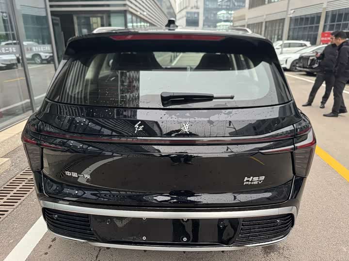 Фото 6 - Hongqi HS3 Hybrid