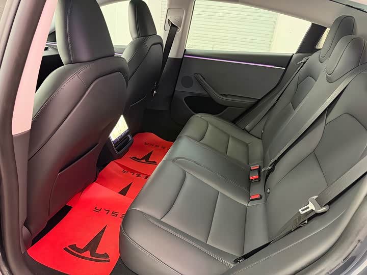 Фото 9 - Tesla Model 3