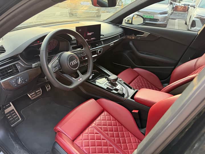 Фото 5 - Audi S4