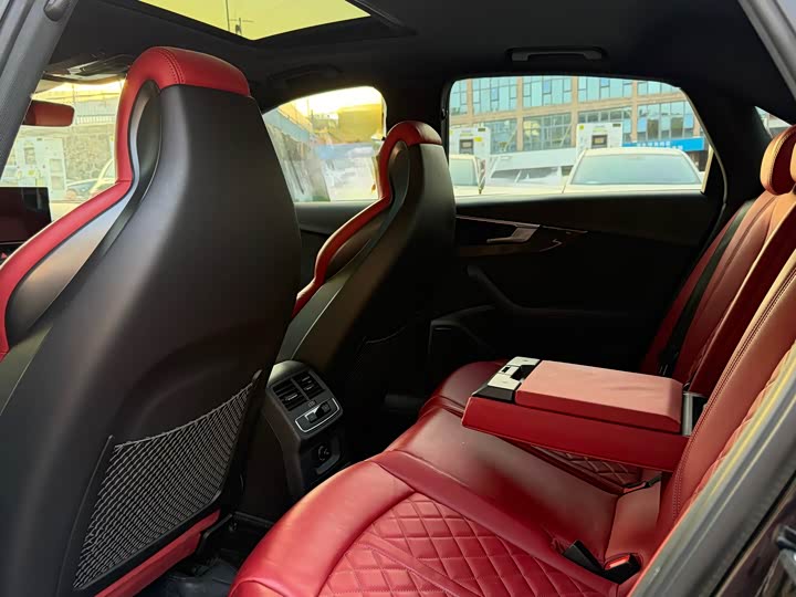 Фото 6 - Audi S4