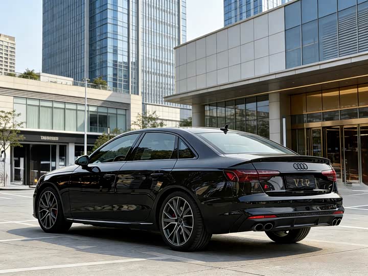 Фото 8 - Audi S4