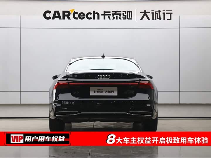 Фото 8 - Audi A7L