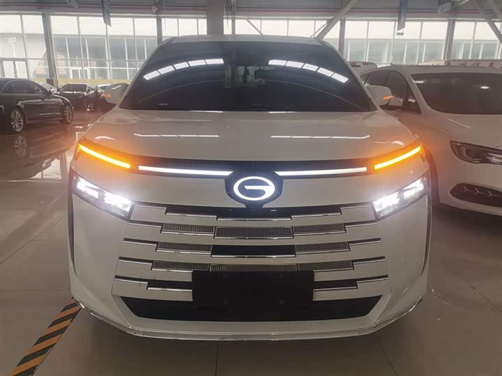 Фото 3 - GAC Trumpchi E8