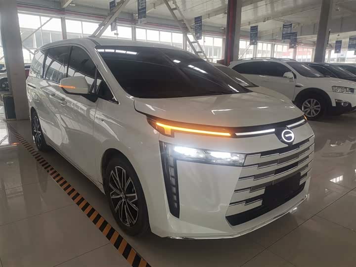 Фото 4 - GAC Trumpchi E8